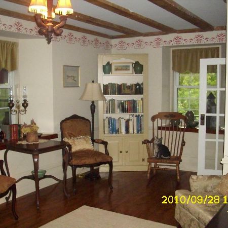 The Old Shipman House Bed & Breakfast Kemptville Екстер'єр фото