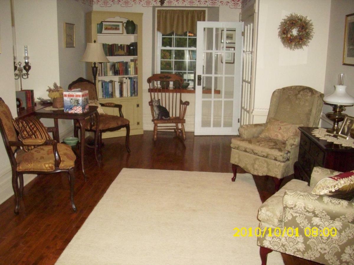 The Old Shipman House Bed & Breakfast Kemptville Екстер'єр фото